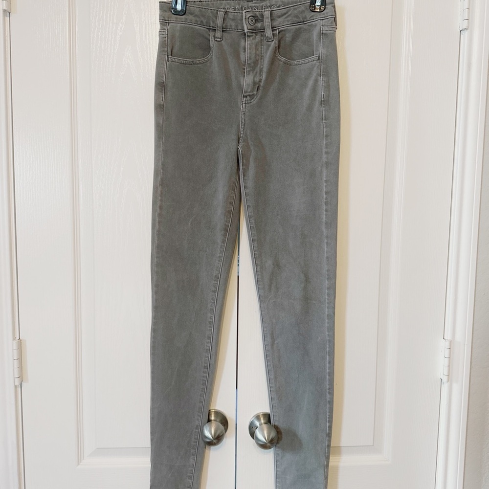 American Eagle 360 Next Level Stretch Super Hi Rise Jegging Size 2 Gray
